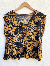 Cargar imagen en el visor de la galería, Blusa vuelos, talla 1 y 2