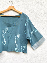 Cargar imagen en el visor de la galería, Blusa ancha corta, talla 1