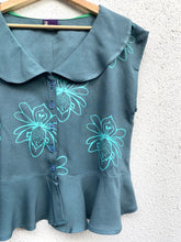 Cargar imagen en el visor de la galería, Blusa vuelos, talla 1