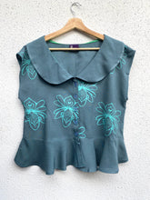 Cargar imagen en el visor de la galería, Blusa vuelos, talla 1