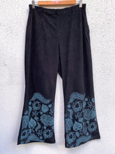 Cargar imagen en el visor de la galería, Pantalón ancho/pretina elastica
