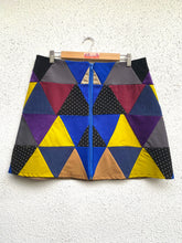 Cargar imagen en el visor de la galería, Mini falda patchwork, talla 3
