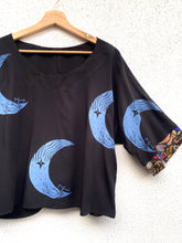 Cargar imagen en el visor de la galería, Blusa ancha larga, talla 1 y 2
