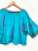 Cargar imagen en el visor de la galería, Blusa ancha larga, talla 1 y 2
