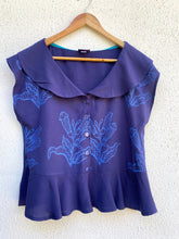 Cargar imagen en el visor de la galería, Blusa vuelos, talla 1 y 2
