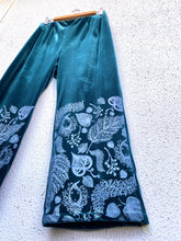 Cargar imagen en el visor de la galería, Pantalón ancho/pretina elastica (terciopelo)
