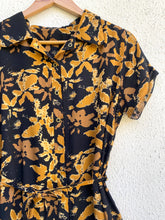 Cargar imagen en el visor de la galería, Vestido camisero, talla 1 y 2
