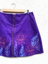 Cargar imagen en el visor de la galería, Mini falda cotelé, talla 2
