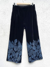 Cargar imagen en el visor de la galería, Pantalón terciopelo 38/44
