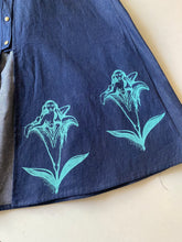 Cargar imagen en el visor de la galería, Falda larga mezclilla, talla 1 y 2
